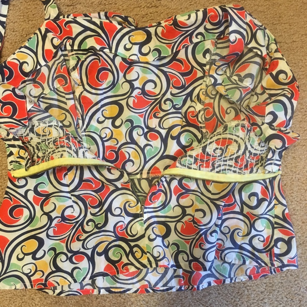 Cabi Tank - Picture 2 of 3